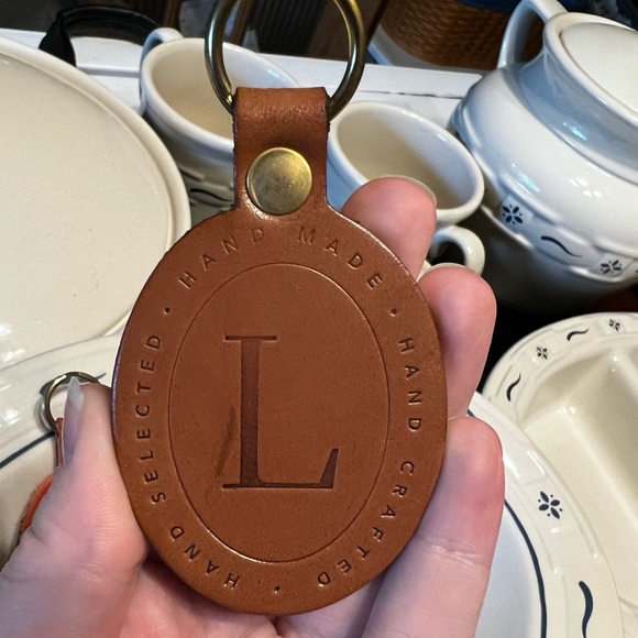 Genuine leather Longaberger key fob - Picture 8 of 9